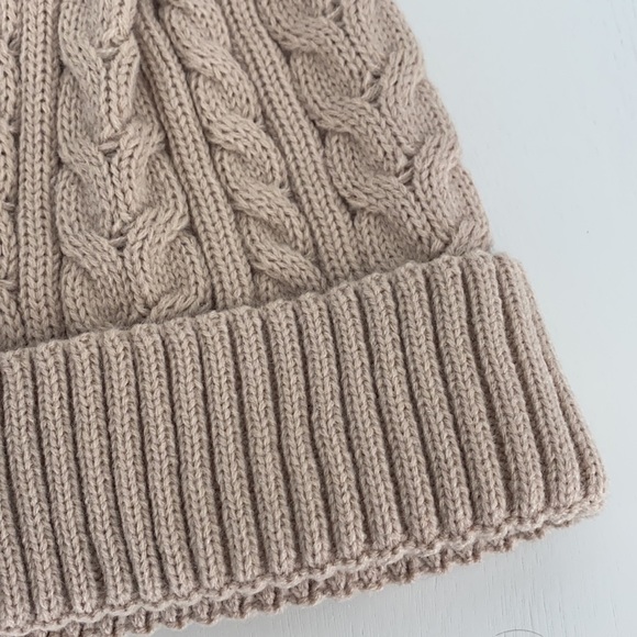 NWT Adore Me Faux Fur Puff Ball Tan Knit Stocking Beanie Cap Hat - Picture 11 of 13